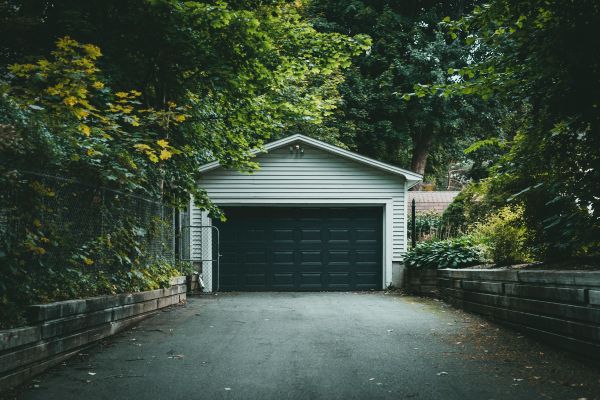 7 critères indispensables pour sélectionner l'isolant d'une porte de garage